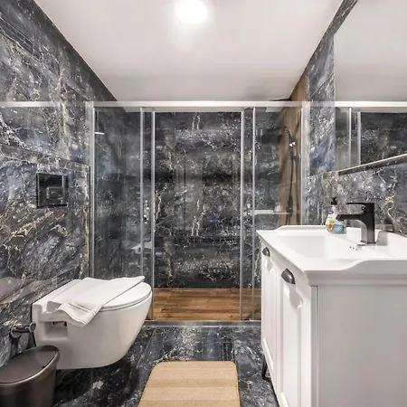 Artistically Designed 1br Flat With Ac In Cihangir Appartement
