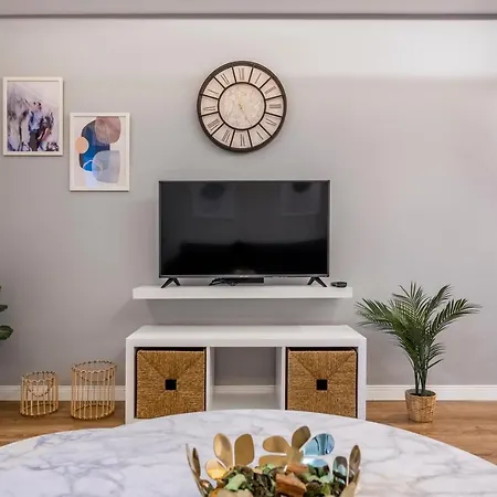 Apartment Artistically Designed 1br Flat With Ac In Cihangir Istanbul