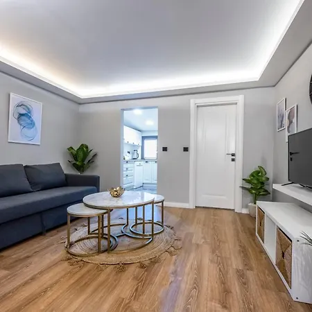 Διαμέρισμα Artistically Designed 1br Flat With Ac In Cihangir