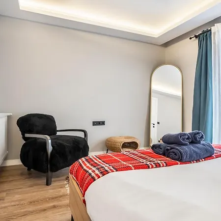 Διαμέρισμα Artistically Designed 1br Flat With Ac In Cihangir *