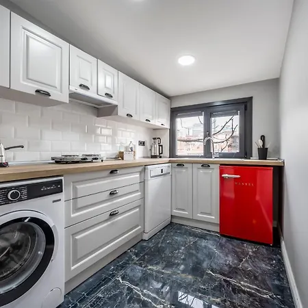 Διαμέρισμα Artistically Designed 1br Flat With Ac In Cihangir